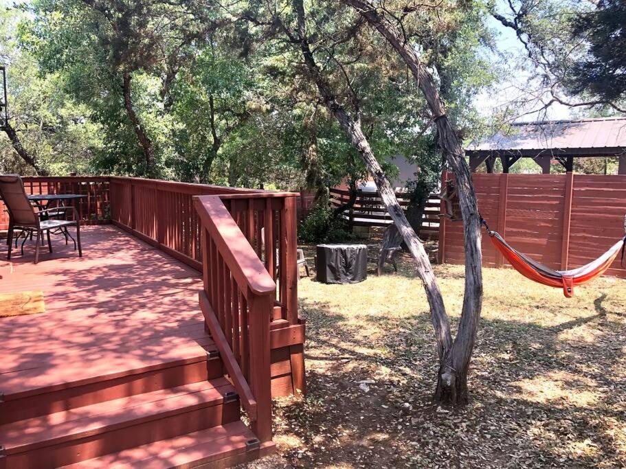The Longhorn Cabin - Cabins At Rim Rock Austin Bagian luar foto