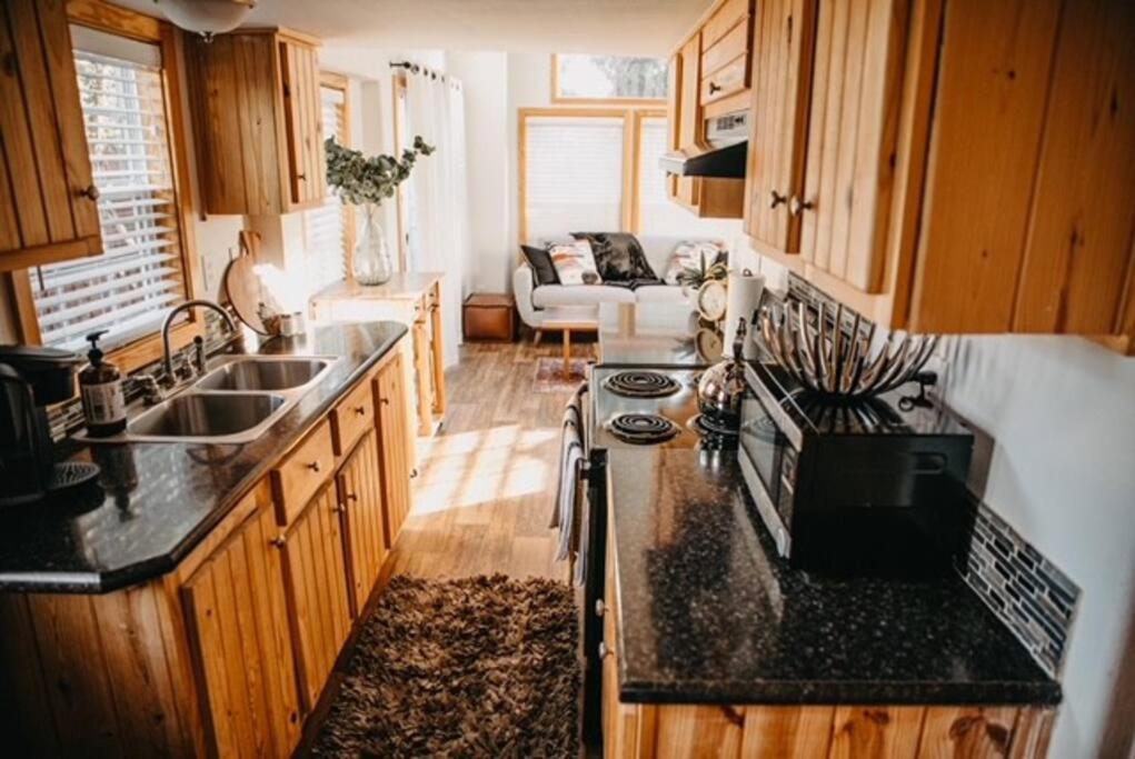 The Longhorn Cabin - Cabins At Rim Rock Austin Bagian luar foto