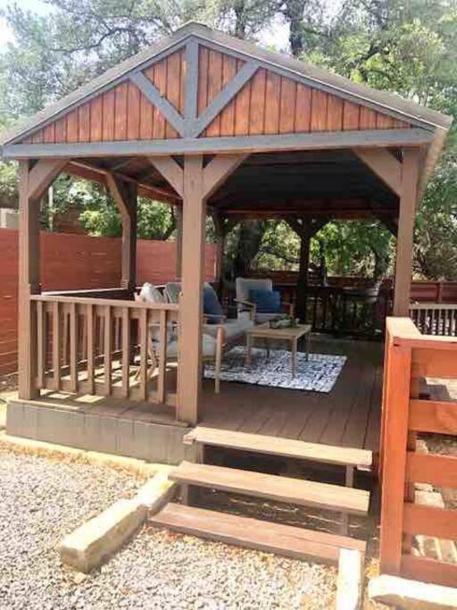 The Longhorn Cabin - Cabins At Rim Rock Austin Bagian luar foto